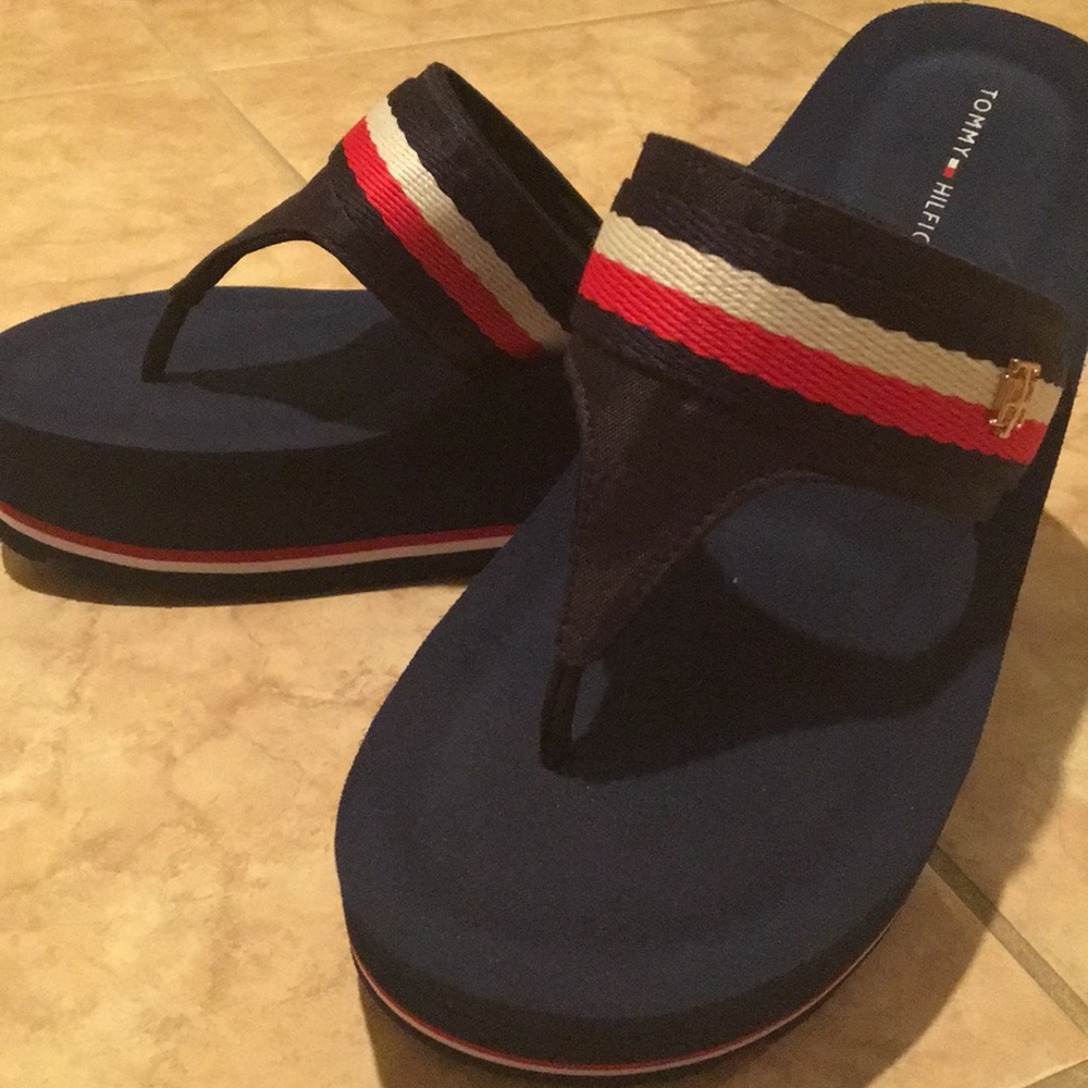 TOMMY HILFIGER BRAND NEW FLIP FLOP